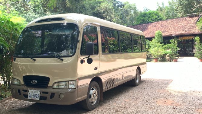 Phnom Penh to Siem Reap Private Taxi Minibus