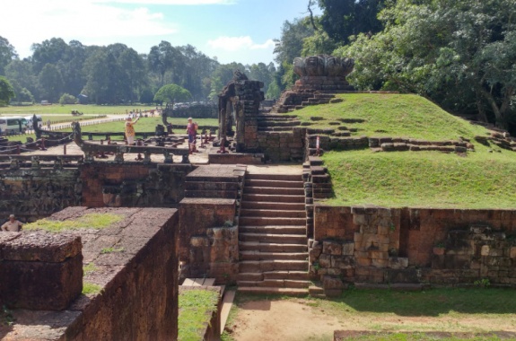 Elephant Terrace-Small tour