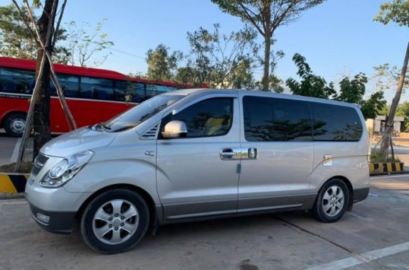 Minivan 12 seats